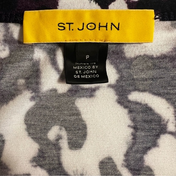 St. John Purple Printed Scoop Neck Blouse Sz P - Picture 4 of 12